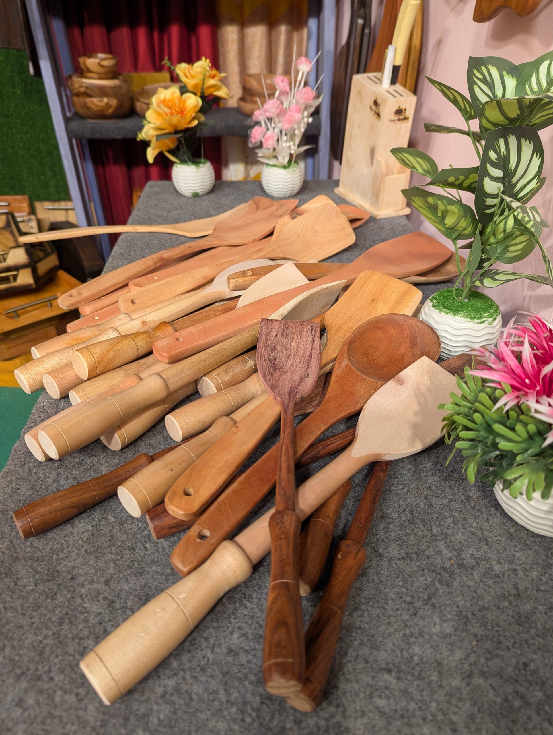 Classic Wooden Khunti[ KH-02 ]